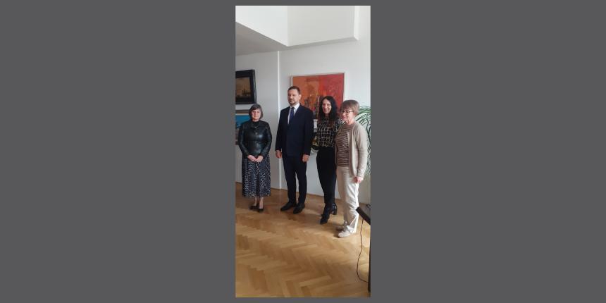 Od leve proti desni: dekanja prof. dr. Mojca Schlamberger Brezar, veleposlanik nj. eksc. Petro Beshta, doc. dr. Tatjana Balažic Bulc in prof. dr. Olena Dziuba-Pogrebnjak